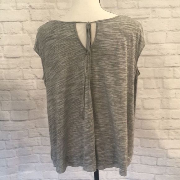 NWT, BCBG Sample Loose-Fit/Lightweight Boxy Tee w/Sequin Details - XS (Fits S) - Picture 5 of 10